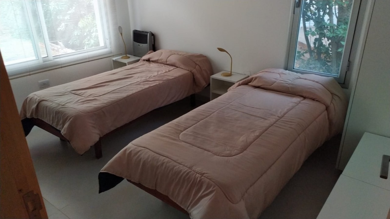 WhatsApp Image 2025-10-16 at 16.23.36 3.jpeg